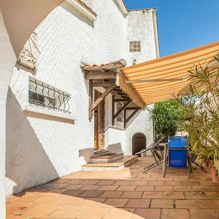 Cozy In Dame De Riez Notre-Dame-de-Riez